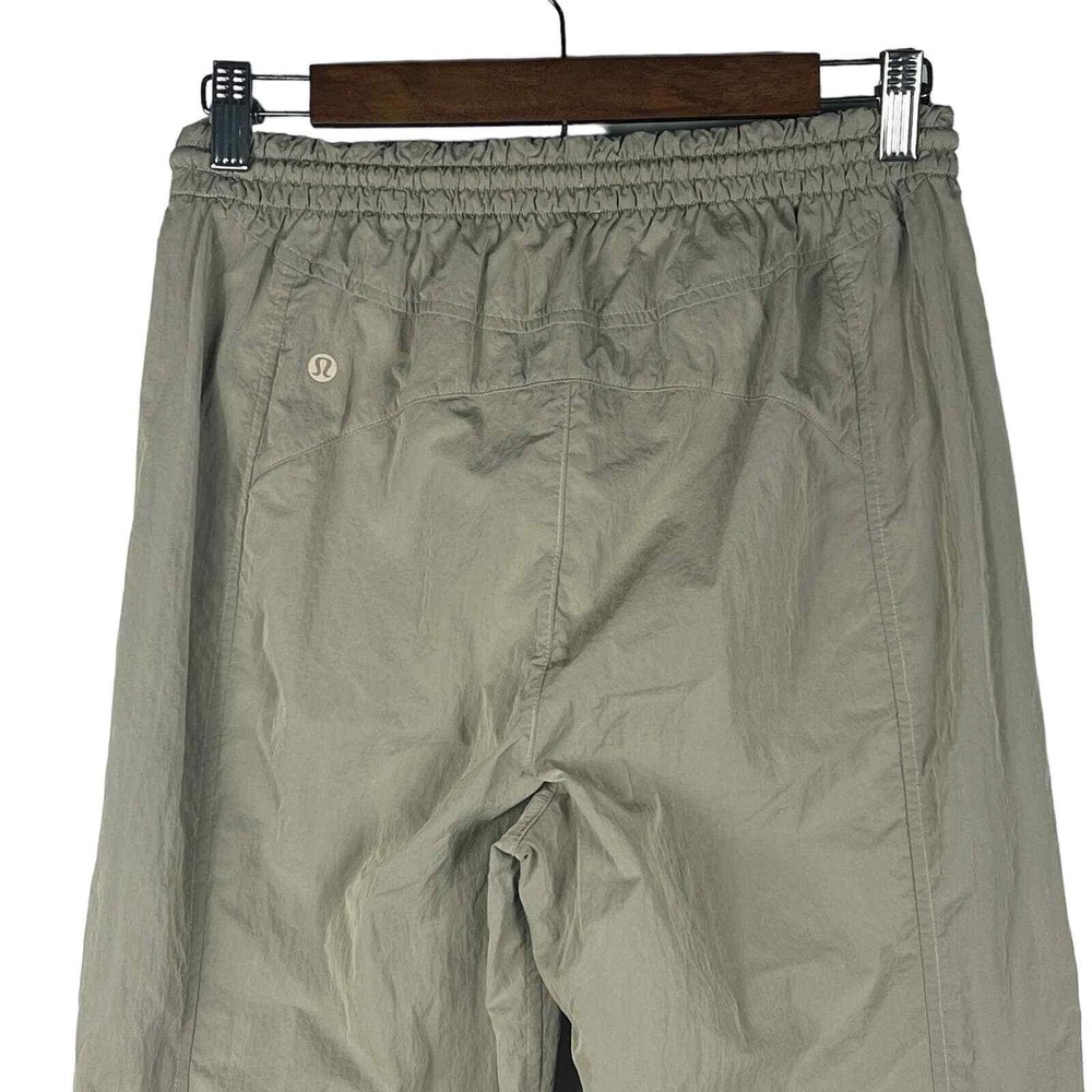 Lululemon Lab Sage Green Nylon Mid Rise Jogger Pants Womens 4 Streetwear - Picture 8 of 14